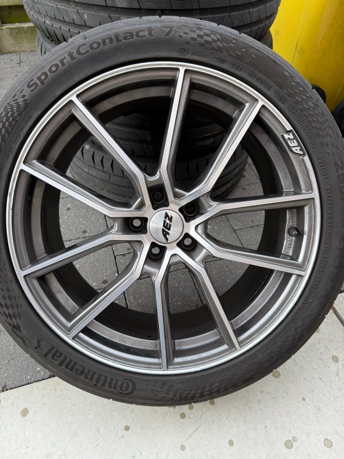 AEZ Raise 19” gunmetal polished met nieuwe banden, Ophalen, Band(en)