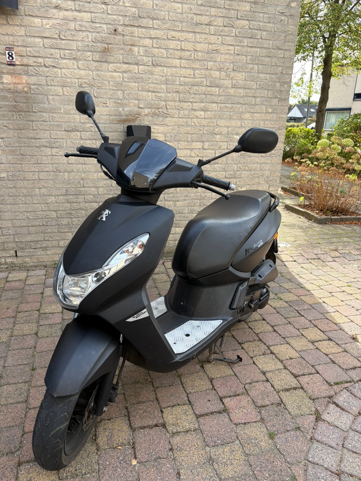 Peugot kisbee black edition, Fietsen en Brommers, Ophalen, Overige modellen, 49 cc, Benzine