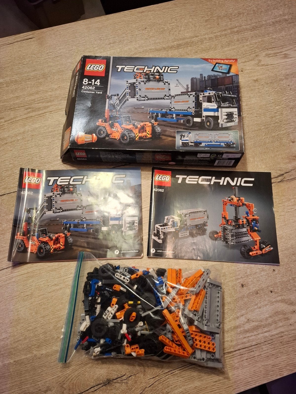 Lego Technic 42062 Container yard
In goede staat
Alle onderd, Enlèvement ou Envoi, Comme neuf, Lego, Technic