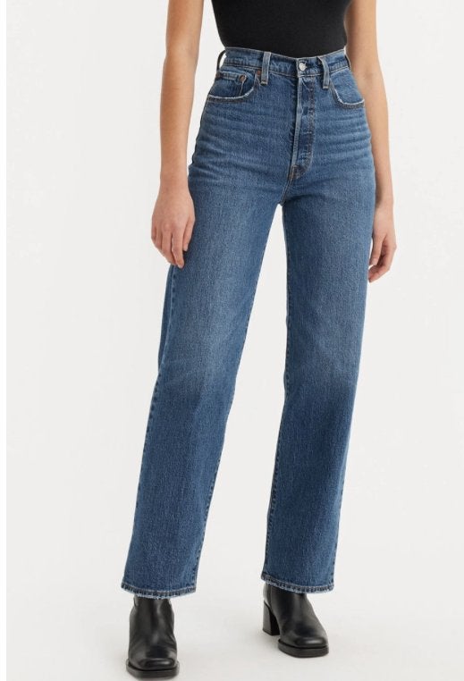 jeansbroek Levi's ribcage straight ankle, maat 30x29, Kleding | Dames, Spijkerbroeken en Jeans, Ophalen, Gedragen