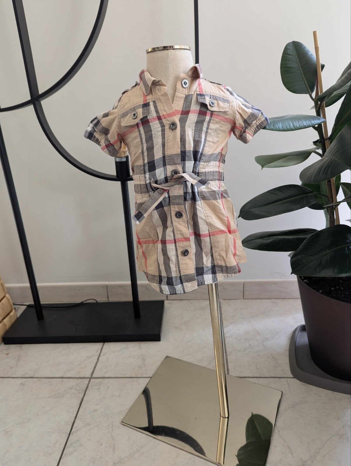 Robe enfant Burberry taille 12M, Enfants & Bébés, Vêtements de bébé | Taille 80, Robe ou Jupe, Enlèvement ou Envoi, Comme neuf
