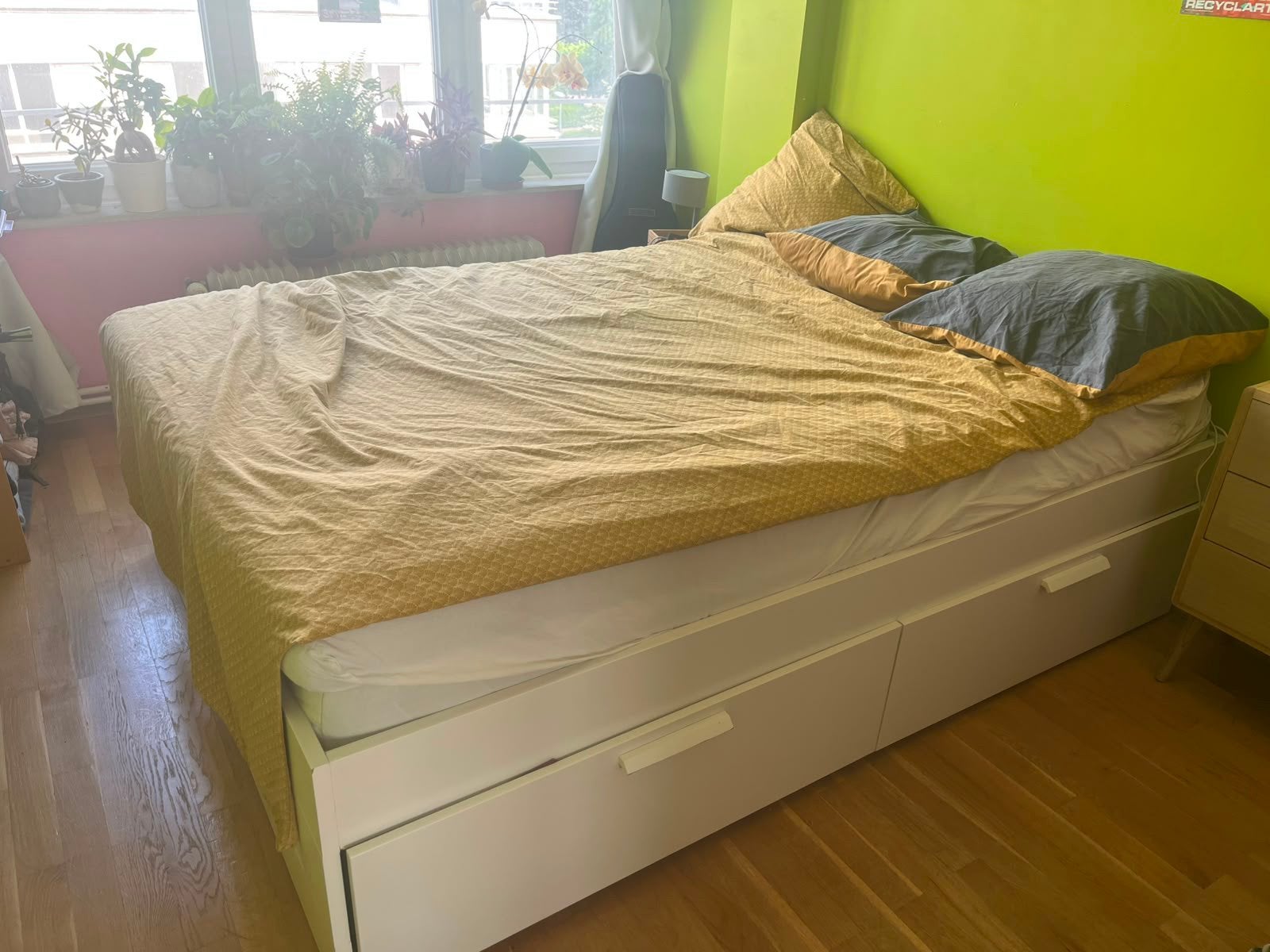 IKEA-bed met laden, Ophalen, Zo goed als nieuw
