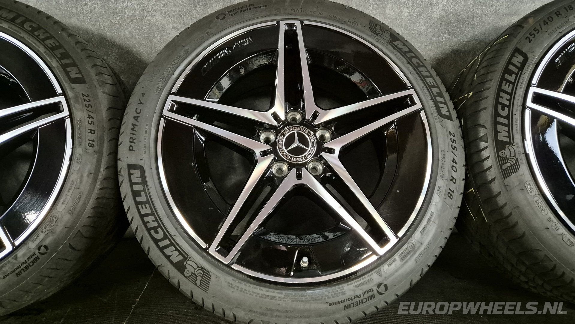 18 inch Mercedes C klasse W206 AMG Zwart zomerbanden velgen, Pneus et Jantes, 255 mm, Véhicule de tourisme, Pneus été