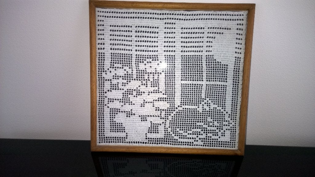 Zeer oud haakwerk in kader met poes, Enlèvement ou Envoi, Comme neuf, Crochet
