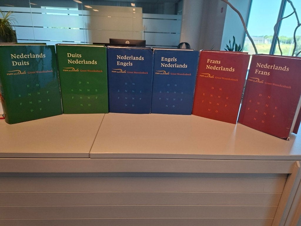 gratis - Van Dale Groot Woordenboek (Duits-Frans-Engels), Boeken, Ophalen, Zo goed als nieuw, Van Dale, Overige talen