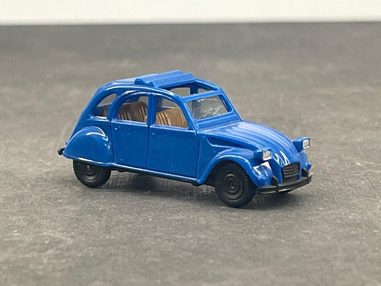 Herpa Citroen 2cv Eend blauw 1:87, Hobby & Loisirs créatifs, Voitures miniatures | 1:87, Comme neuf, Voiture, Herpa, Enlèvement ou Envoi