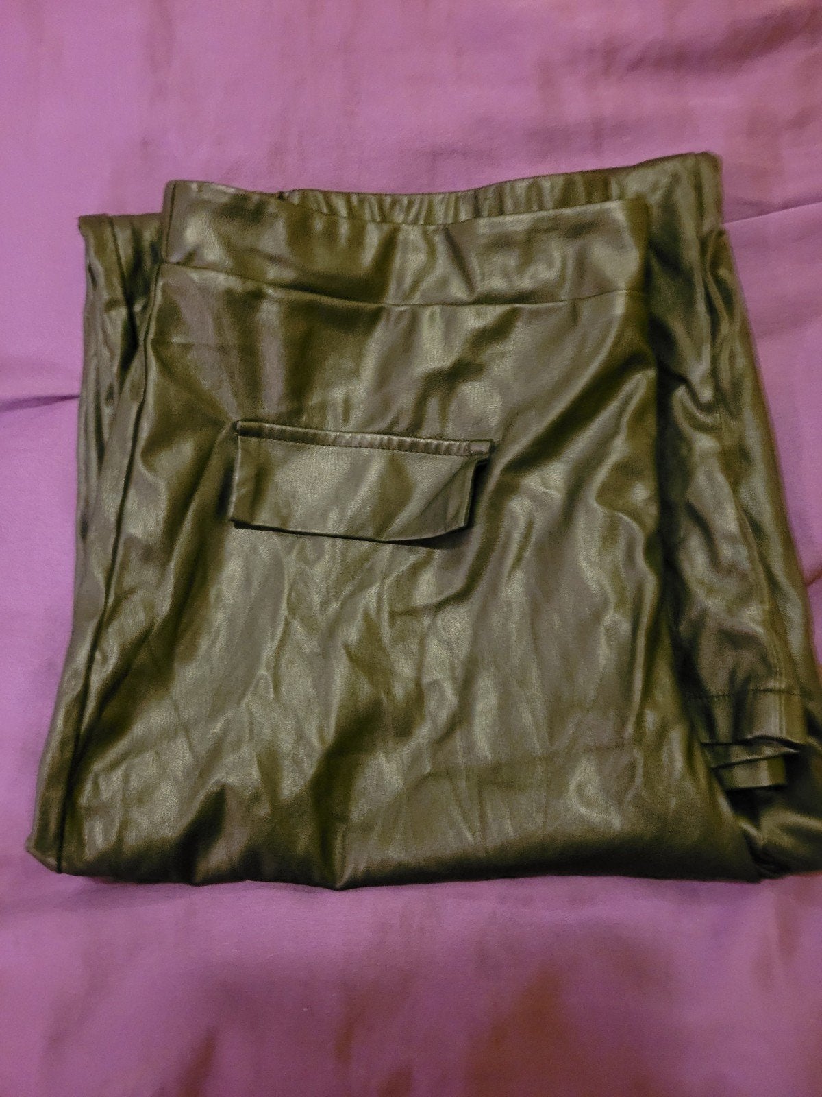 Olijfgroene imitatielederen wide leg broek SHEIN Curve, Taille 46/48 (XL) ou plus grande, Enlèvement ou Envoi, Comme neuf, Shein Curve