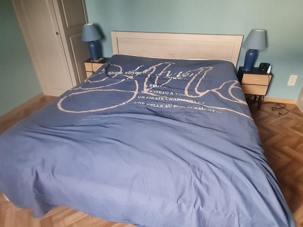 Bed, Ophalen, 210 cm, Tweepersoons, Zo goed als nieuw