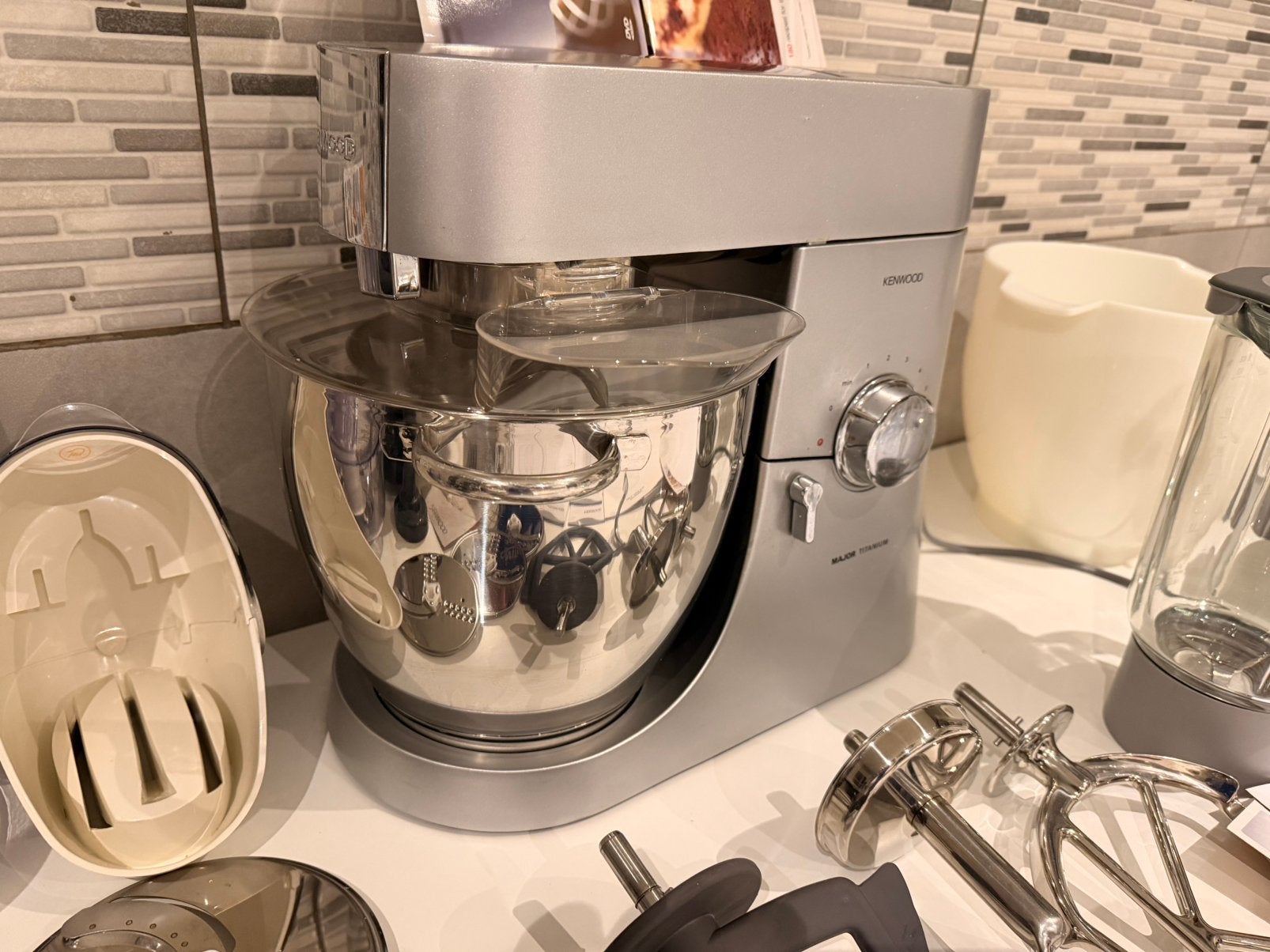professionele keukenrobot kenwood major titanium 6,7L 1500w, Ophalen, Zo goed als nieuw