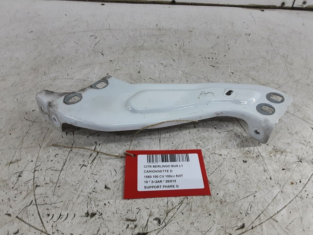 KOPLAMP HOUDER LINKS Citroën Berlingo (02G), Gebruikt, Citroën, Mevr. I. Hauben, Rue de l'Espoir 34 34
4030  GRIVEGNÉE, BE