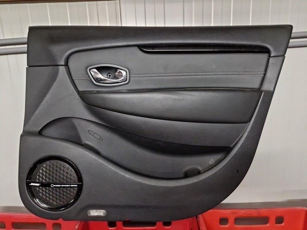 PANNEAU DE PORTE AVANT DROIT Renault Scénic III (JZ), Renault, Utilisé, Peter-Huppertz-Straße 5
51063  Köln, DE, Dialog.deutschland@renault.de