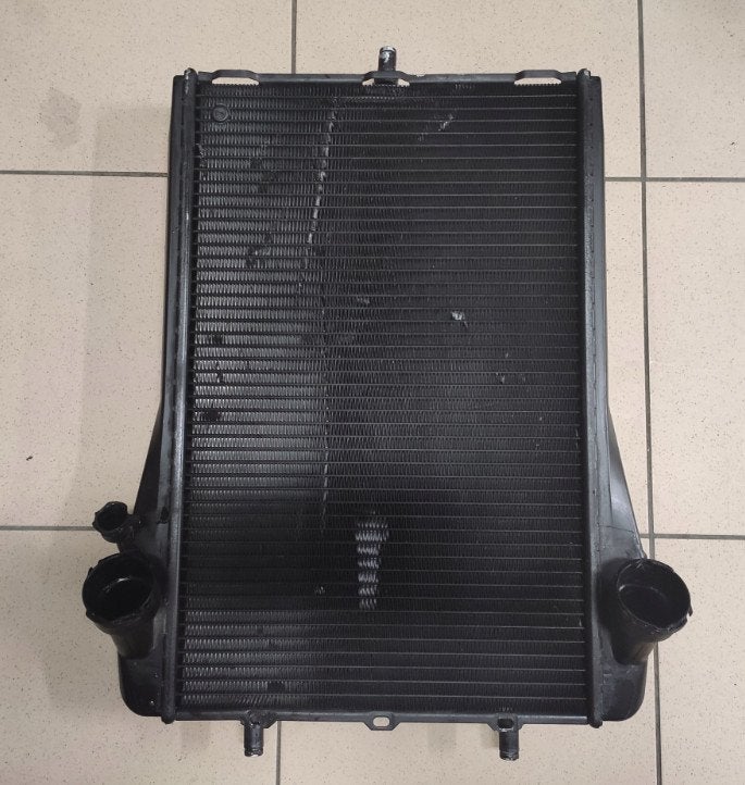 Refroidisseur d'eau gauche pour Porsche 911 996 997 Turbo, Autos : Pièces & Accessoires, Porscheplatz 1
70435  Stuttgart, DE, Porsche