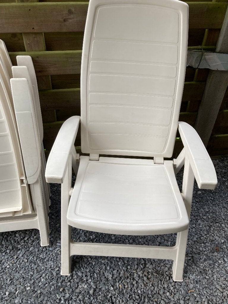 witte tuinstoelen, Ophalen, Gebruikt