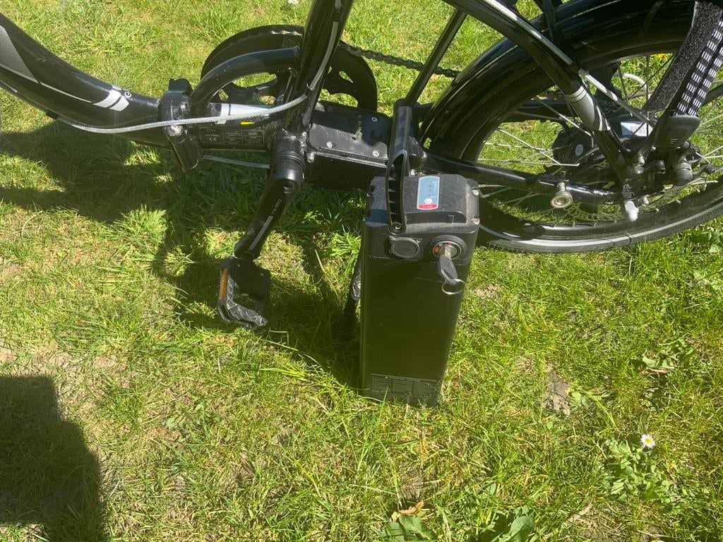 Electrische minifiets plooifiets, Fietsen en Brommers, Ophalen, Zo goed als nieuw