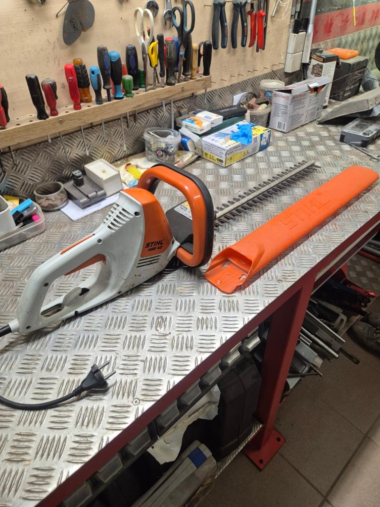 Stihl HSE42 elektrische heggenschaar, Tuin en Terras, Ophalen, Gebruikt, Elektrisch, Stihl