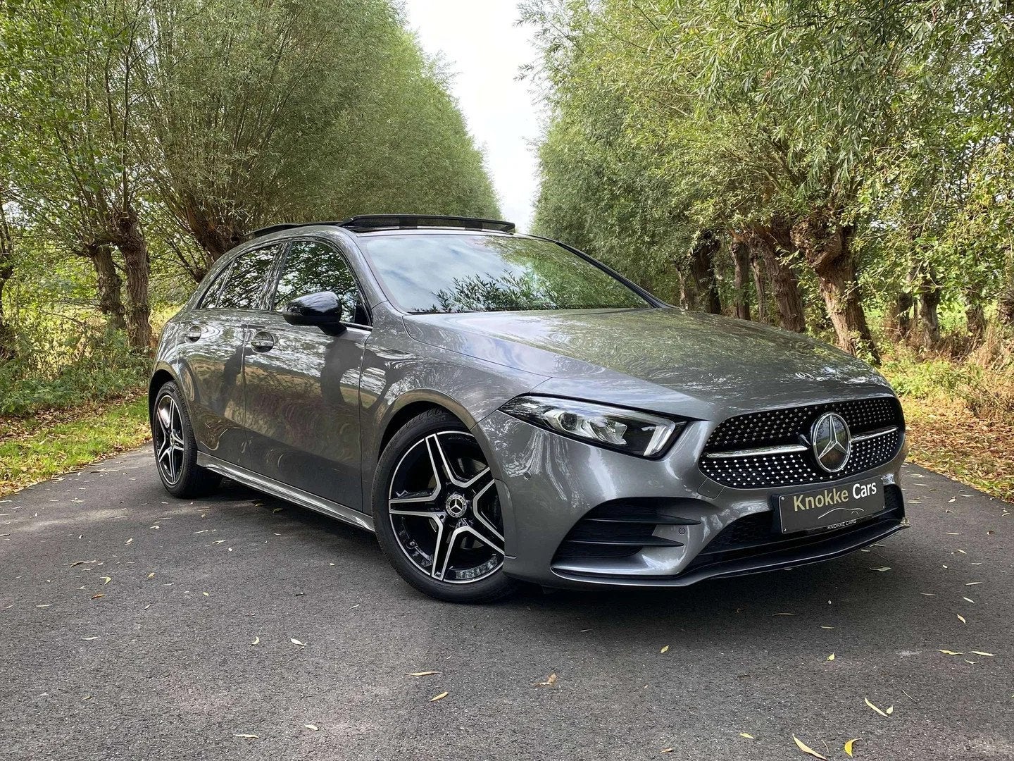 Mercedes-Benz A-CLASS 200 AMG-Pack,Open pano dak,Parkeerhulp, Auto's, Automaat, Gebruikt, 4 cilinders, Bedrijf