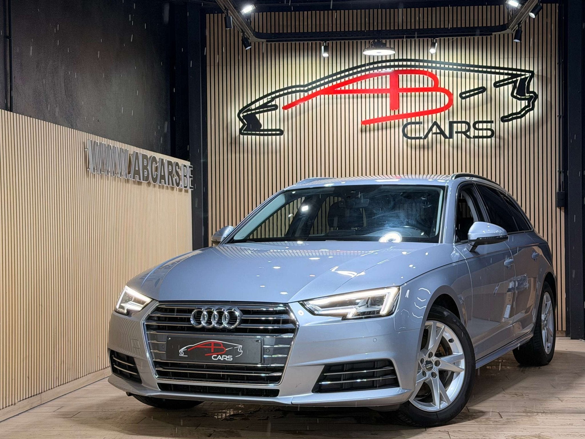 Audi A4 Avant 2.0 TDi Sport * GARANTIE 12 MOIS *, Autos, Audi, Argent ou Gris, Achat, Euro 6, Entreprise