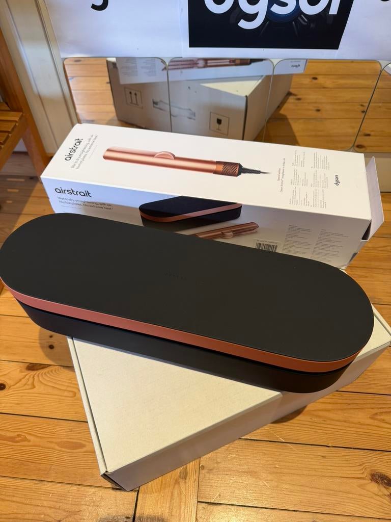 Coffret de présentation Dyson Airstrait (Amber silk) neuf, Enlèvement ou Envoi, Neuf