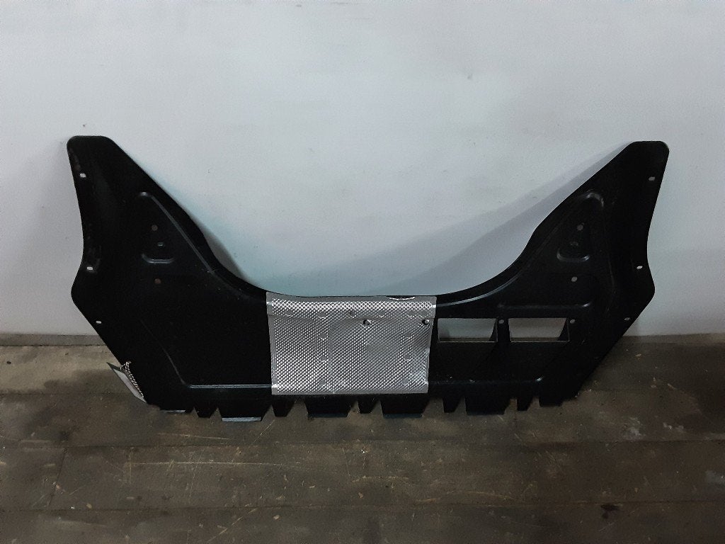 CACHE SOUS MOTEUR Volkswagen Golf V (1K1) (1K0825237), Volkswagen, Mevr. I. Hauben, Utilisé, Rue de l'Espoir 34 34
4030  GRIVEGNÉE, BE
