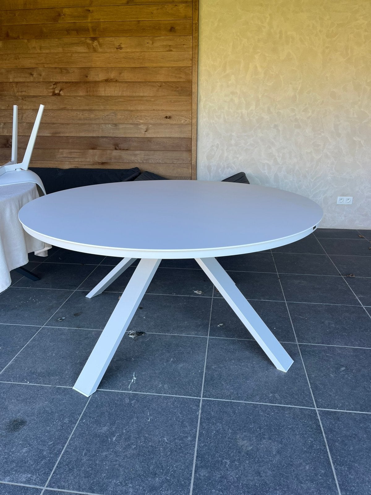 Exterioo tuintafel, Ophalen, Zo goed als nieuw