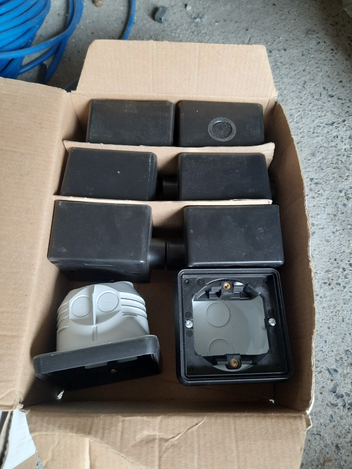 niko hydro zwart en grijs. nieuw mooi lot, Ophalen of Verzenden, Nieuw, Overige merken, Schakelaar