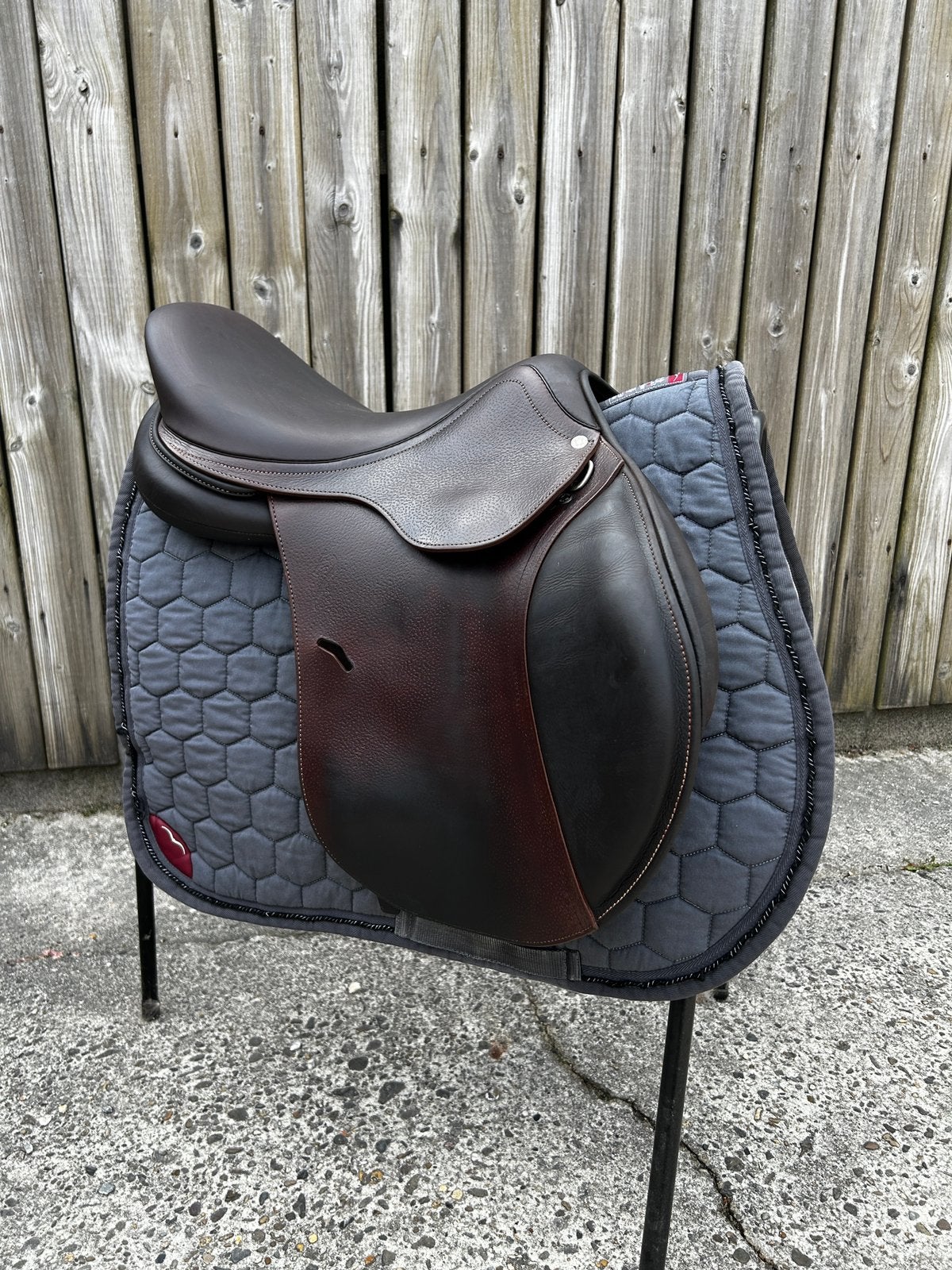 Antarès springzadel 17 inch - Nieuwstaat, Ophalen, Overige merken, M (17 inch), Springen