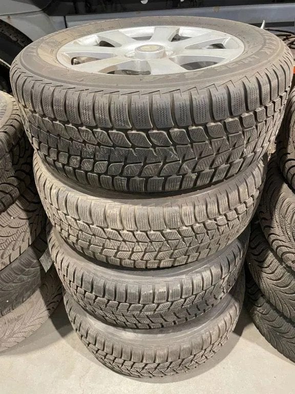 Bridgestone *Mercedes velgen 17 inch met Bridgestone banden*, Utilisé, Véhicule de tourisme