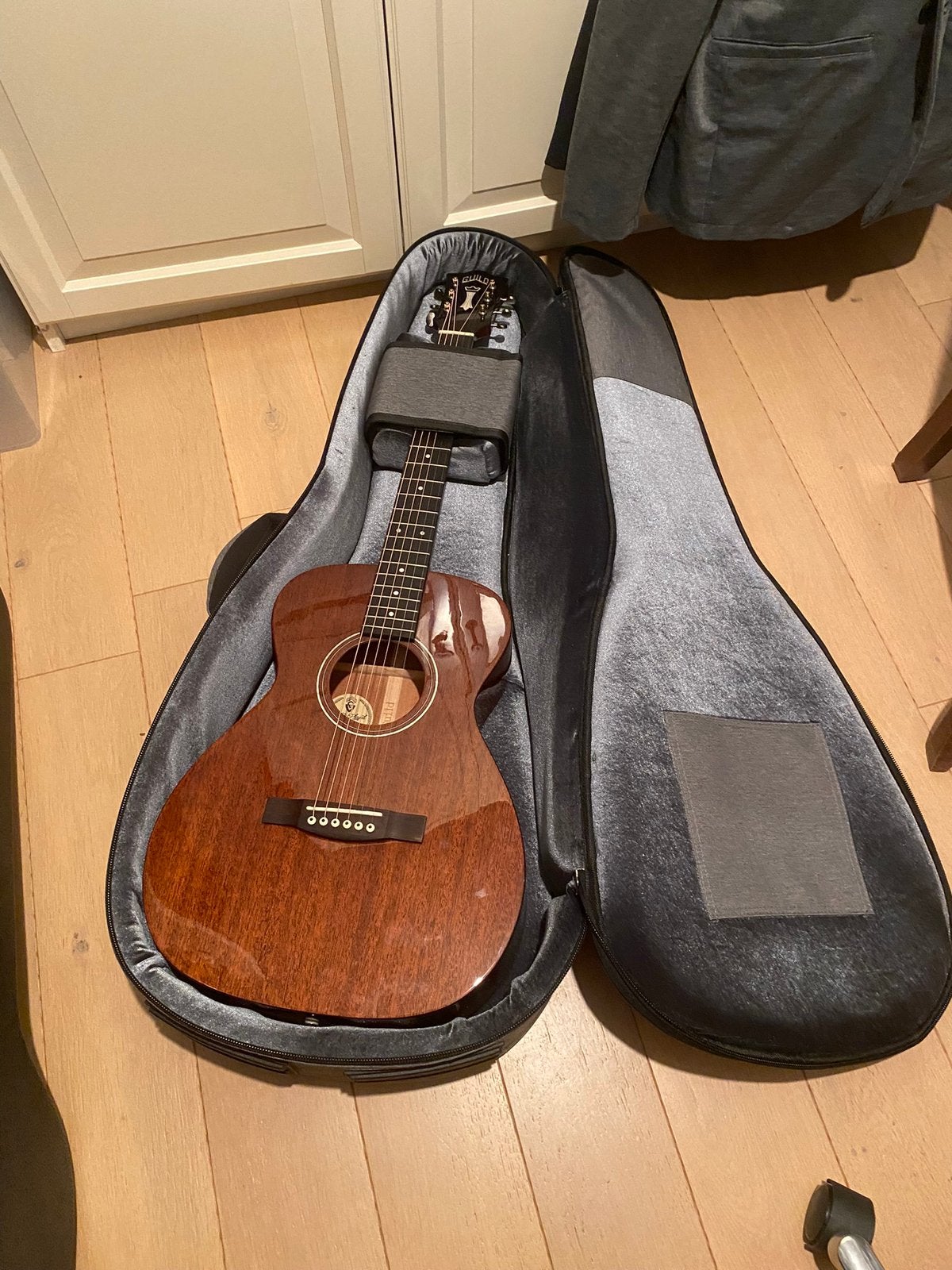 Guild m120, Muziek en Instrumenten, Snaarinstrumenten | Gitaren | Akoestisch, Ophalen, Zo goed als nieuw