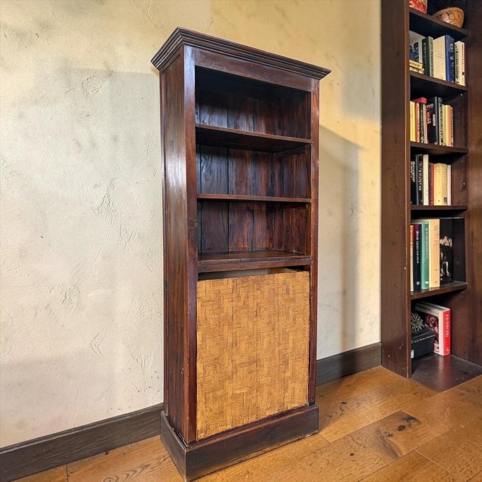 Vintage houten boekenkast met kist / opbergmand, Verzenden, Gebruikt, Kast