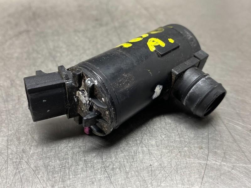 LAVE-GLACE POMPE ARRIÈRE Suzuki Baleno (EW / FW), Utilisé, Suzuki