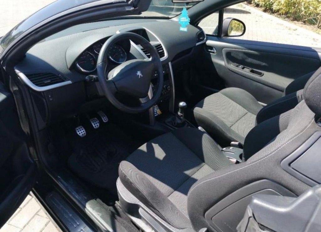 PEUGEOT 207 CC 1.6i  111.369 KM  Euro5B  AIRCO ️, Auto's, Voorwielaandrijving, Stof, 1498 cc, Zwart