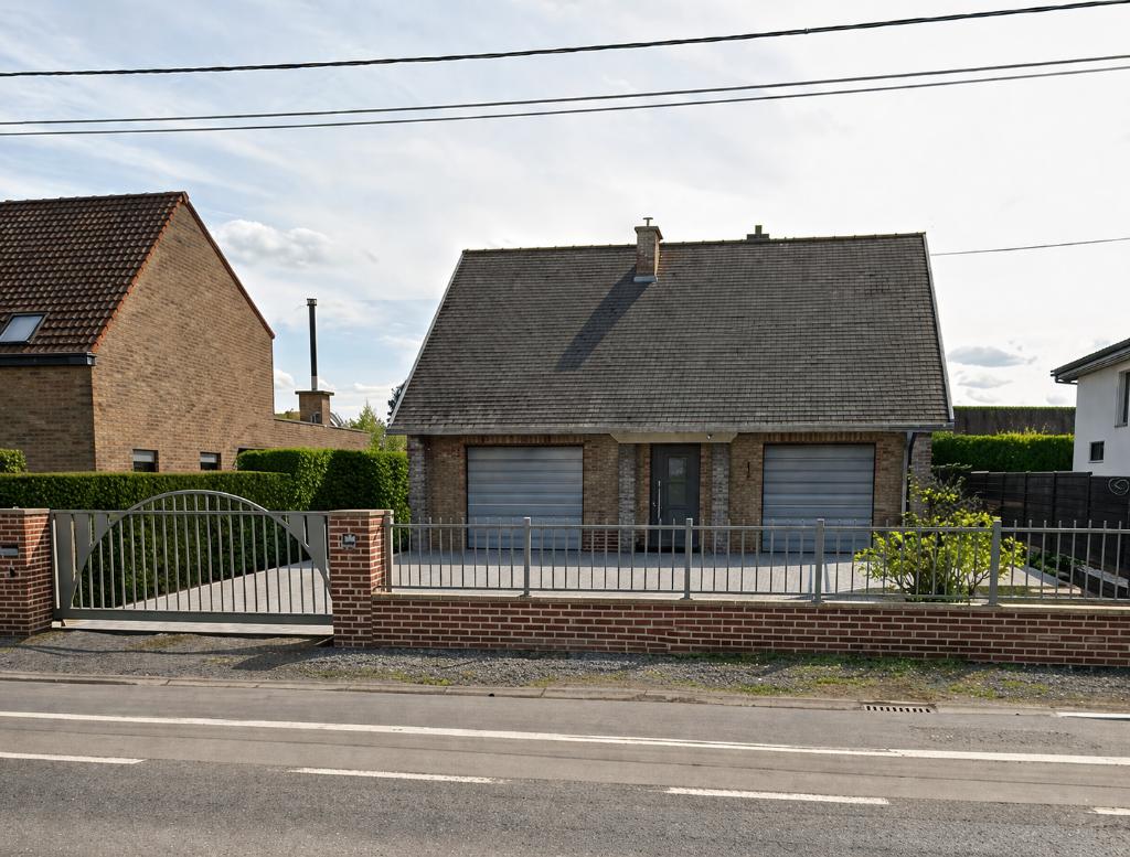 Maison individuelle avec beau jardin, 252 kWh/m²/an, Estaimpuis, 500 à 1000 m², Province de Hainaut