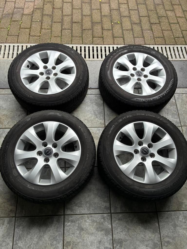 Winterbanden met velgen 215/60 R16 Opel Astra J, Auto-onderdelen, Banden en Velgen, Ophalen, Winterbanden, Velg(en)