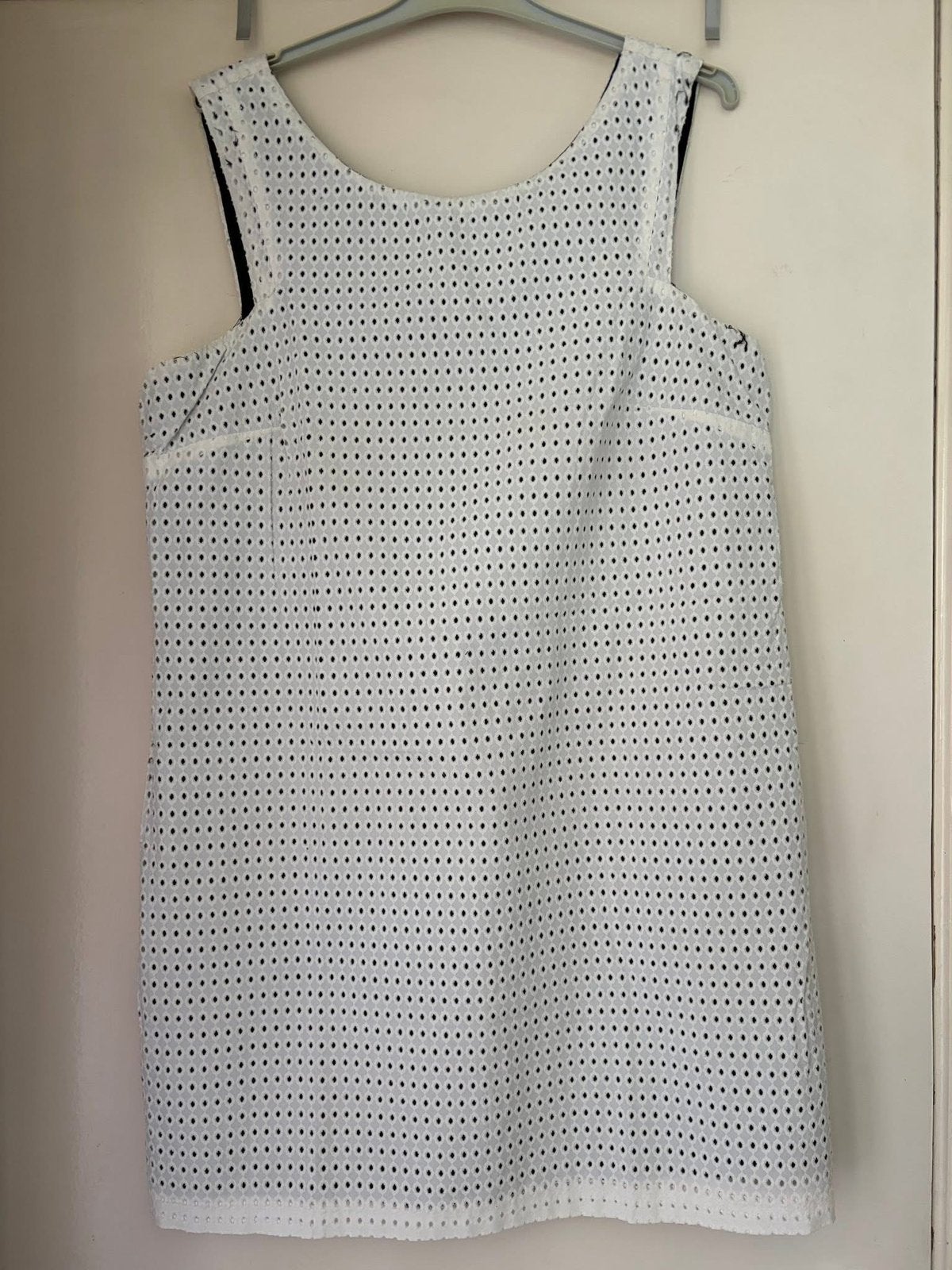 NAF NAF   Schattig getailleerde witte jurk maat 42, Kleding | Dames, Jurken, Ophalen of Verzenden, Zo goed als nieuw