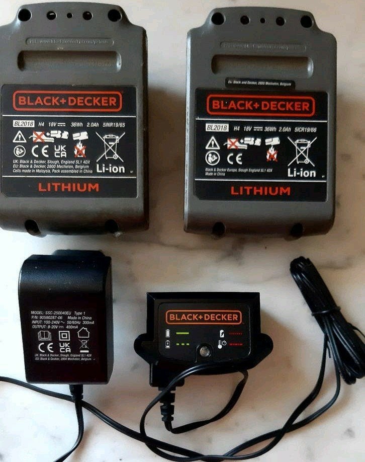 2 batterijen black en decker, inclusief oplader, Enlèvement ou Envoi, Utilisé