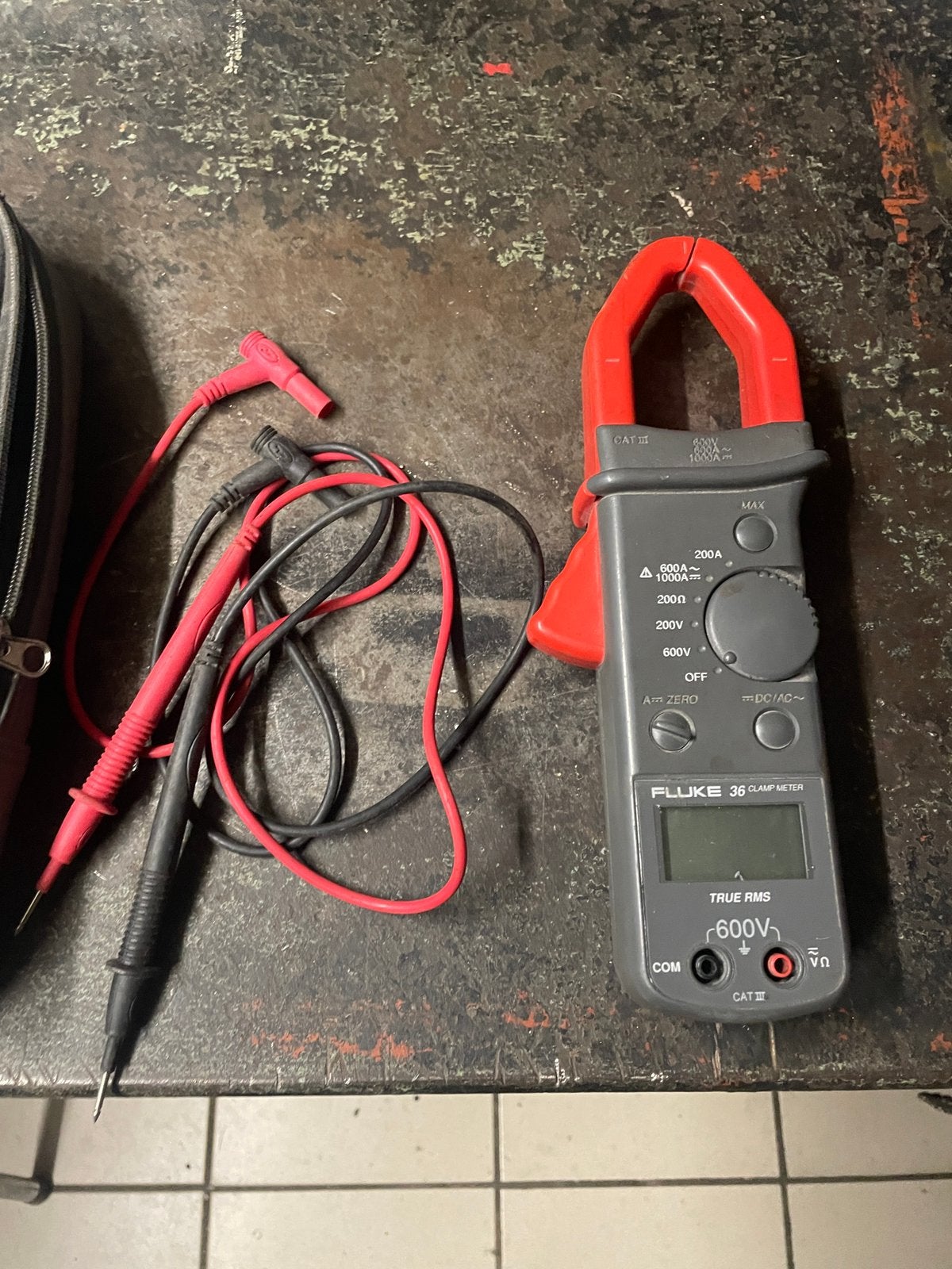 A vendre testeur fluke 36, Enlèvement, Comme neuf