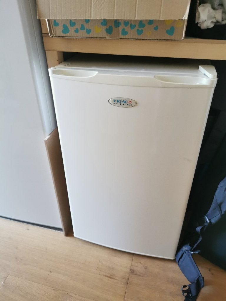 Kleine diepvriezer, Elektronische apparatuur, Vriezers en Diepvrieskisten, Gebruikt, Minder dan 85 cm, Minder dan 60 cm, Vrijstaand
