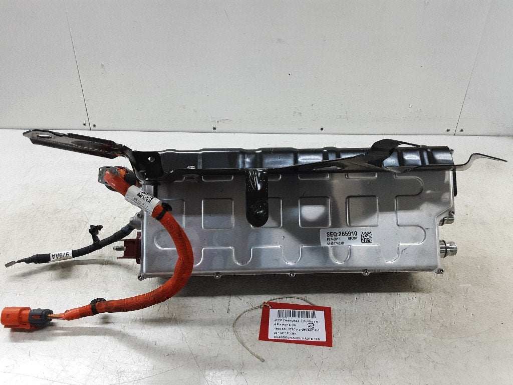 CHARGEUR DE BATTERIE (P8740812), Autos : Divers, Stellantis N.V., Utilisé, Webaccessibility@stellantis.com, Taurusavenue 1
2132 LS  Hoofddorp, NL