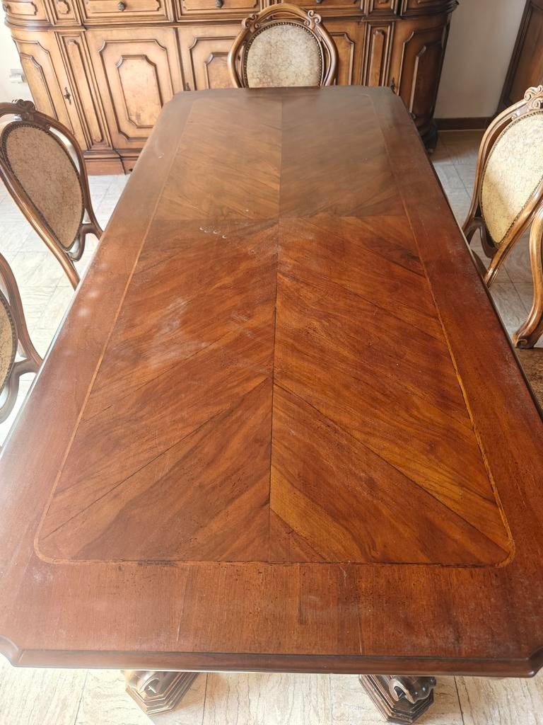 Antieke tafel, Enlèvement