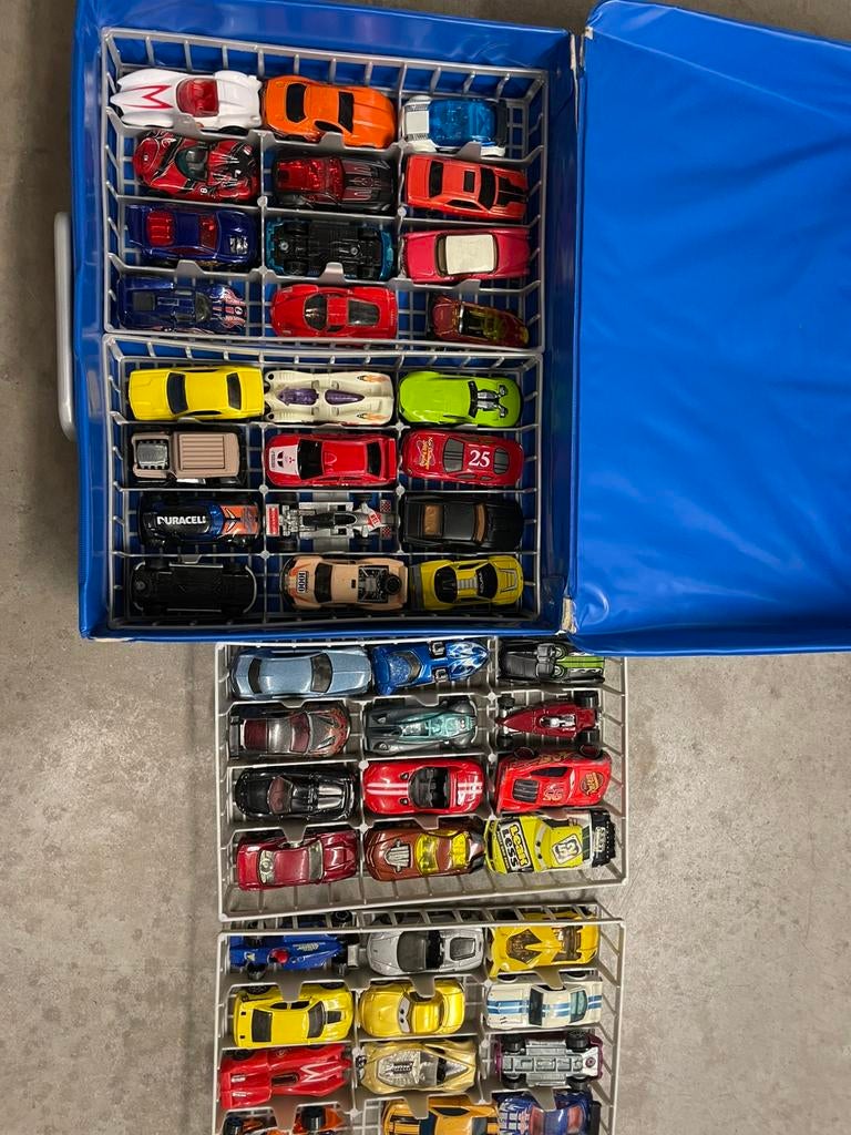 Verzameling Hot Wheels auto’s met opbergdoos, Enlèvement ou Envoi, Utilisé