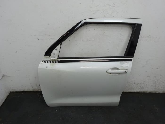 Portier 4Deurs links-voor van een Suzuki Swift (ZVR), Auto-onderdelen, Gebruikt, -, Deur, -