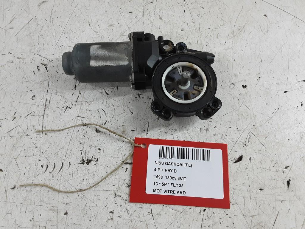 MOTEUR LEVE VITRE ELECTRIQUE ARRIÈRE DROIT Qashqai (J10), Mevr. I. Hauben, Utilisé, Arrière, Rue de l'Espoir 34 34
4030  GRIVEGNÉE, BE