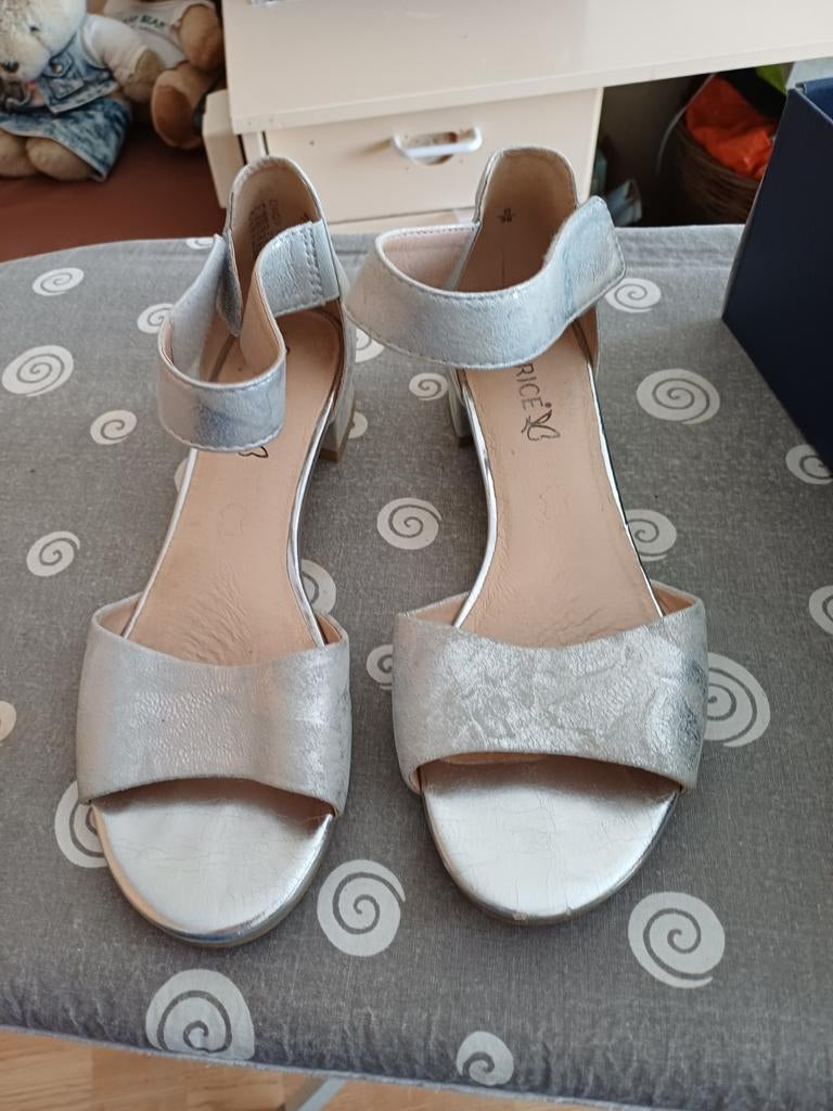 Zilveren sandalen van Caprice maat 39, Kleding | Dames, Ophalen