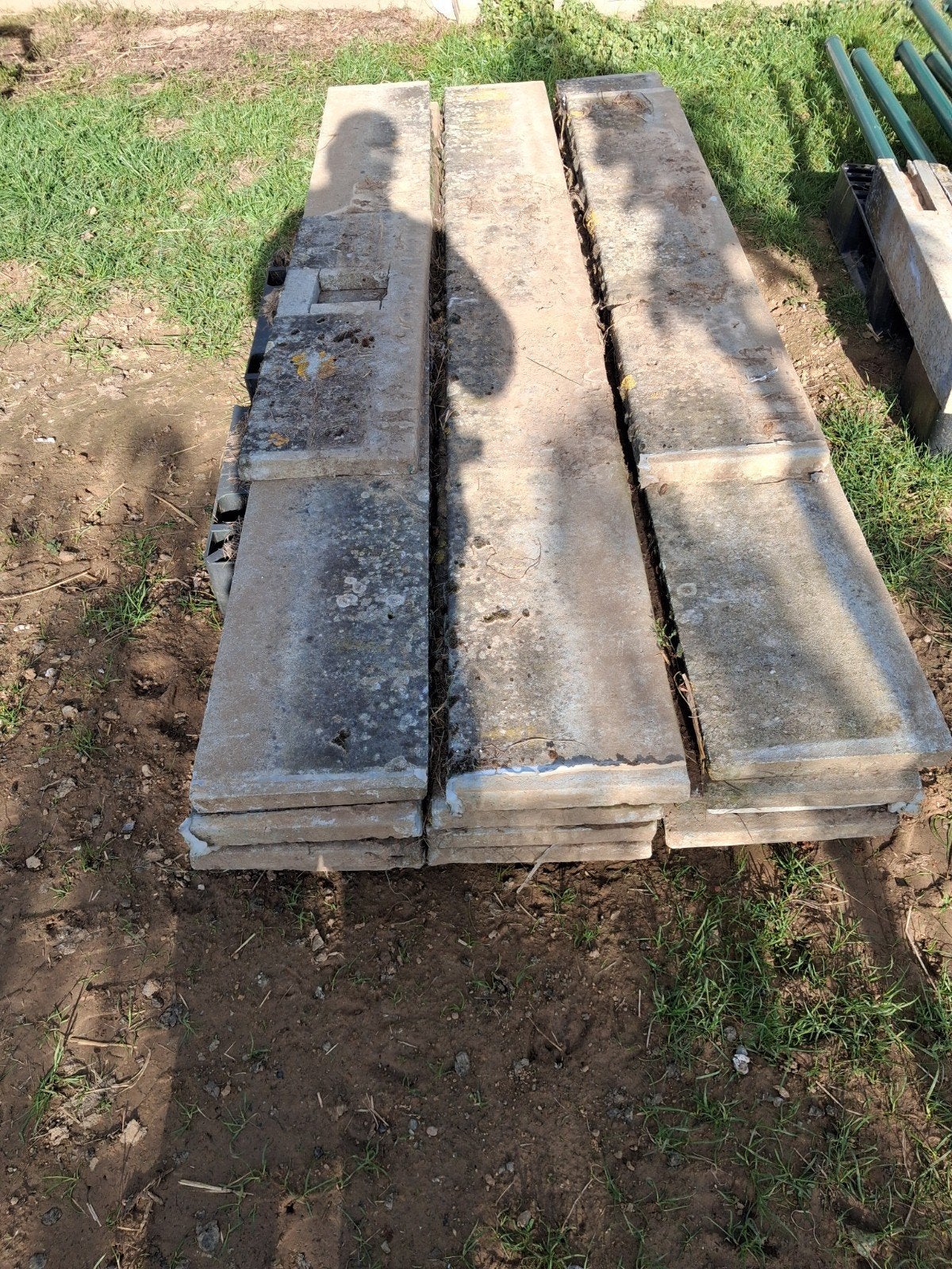 Betonplaten+palen, Ophalen, Palen