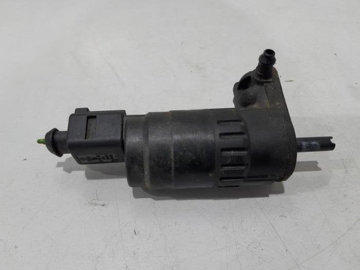 Ruitensproeierpomp achter van een Volkswagen Caddy, Gebruikt, -, Volkswagen, -