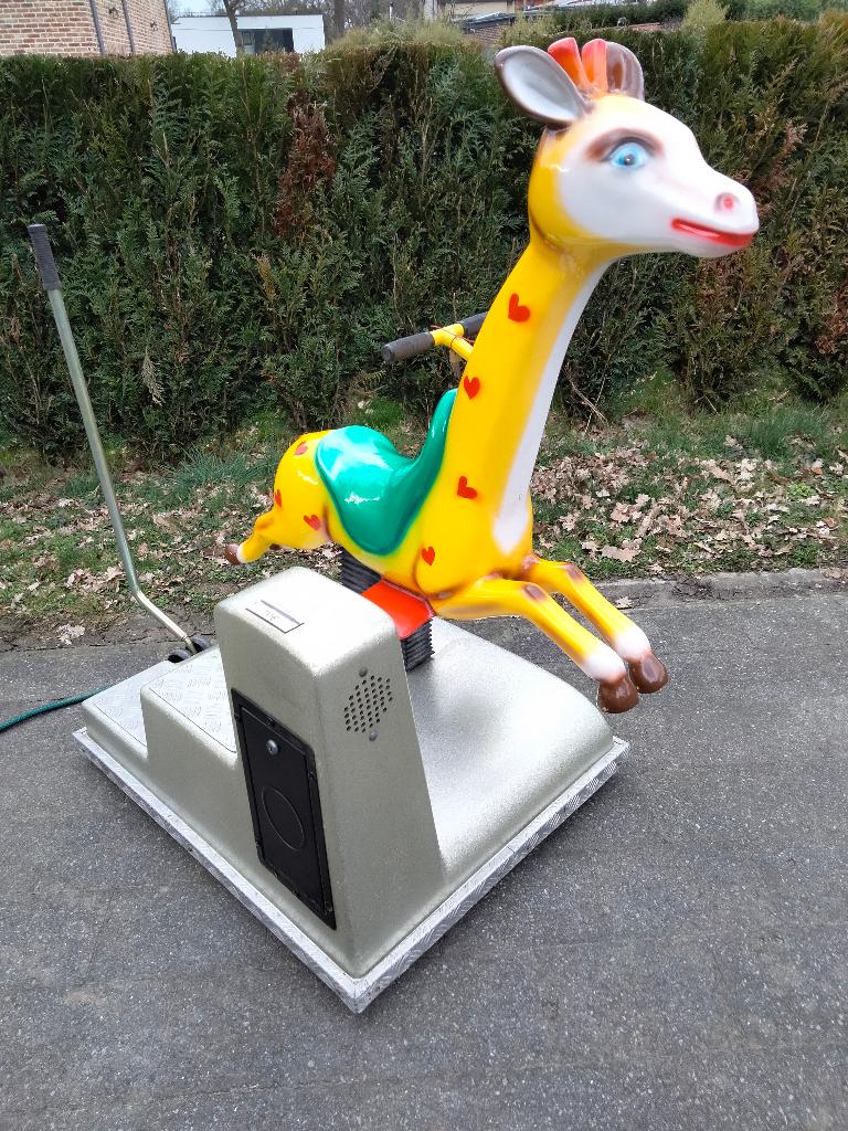 kiddy-ride girafje, Verzamelen, Automaten | Overige, Ophalen, Zo goed als nieuw