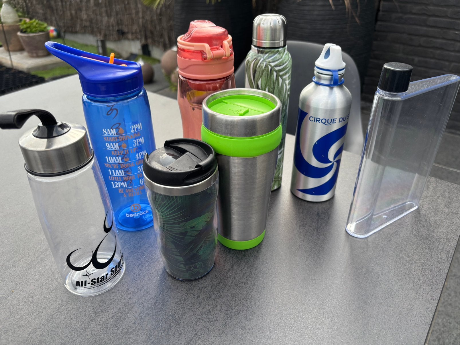 Assortiment drinkflessen en koffiebekers, Ophalen, Zo goed als nieuw
