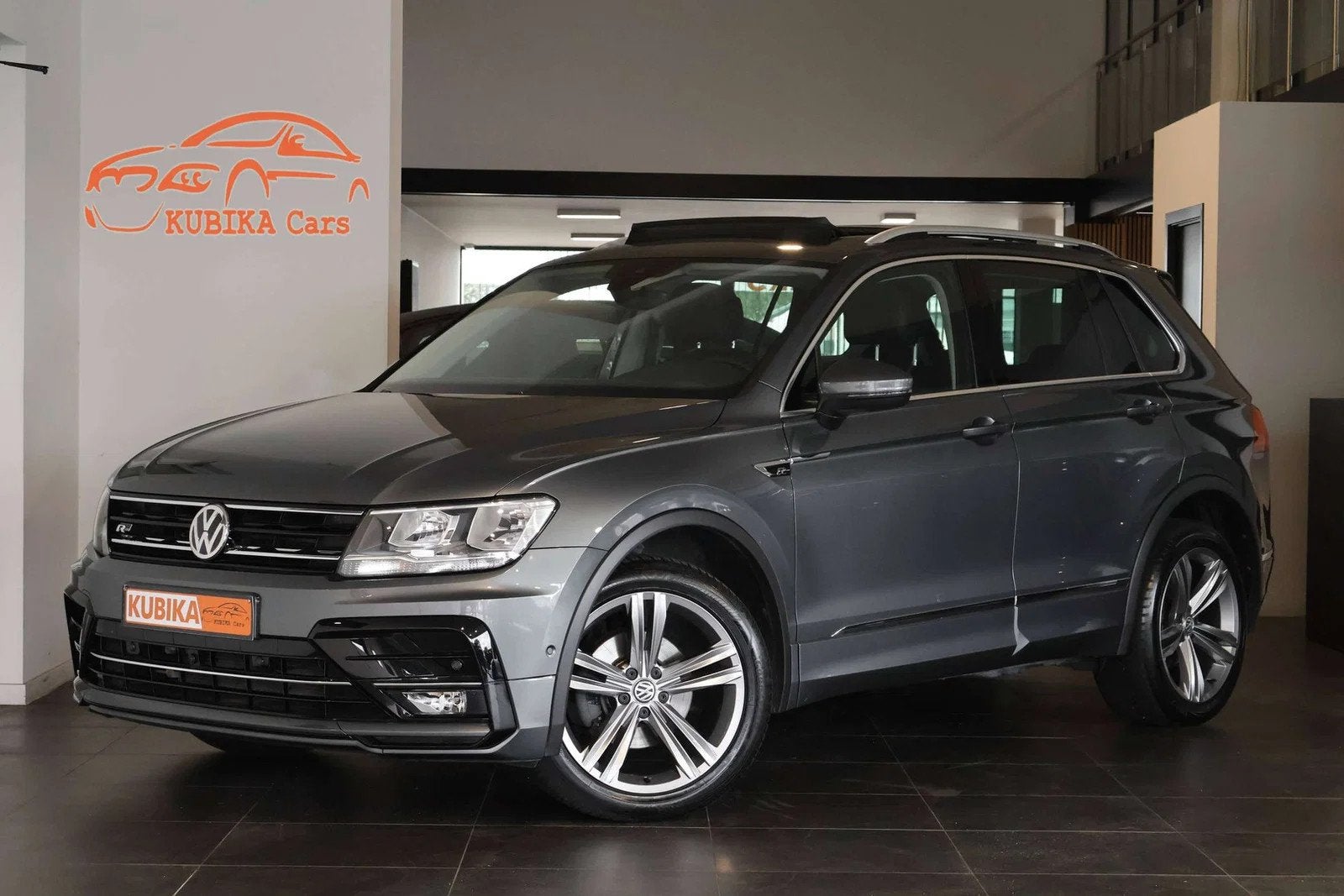 Volkswagen Tiguan Tiguan 1.4 TSI 4Motion R Line DSG Navi Lee, Autos, Argent ou Gris, Achat, Entreprise, Noir
