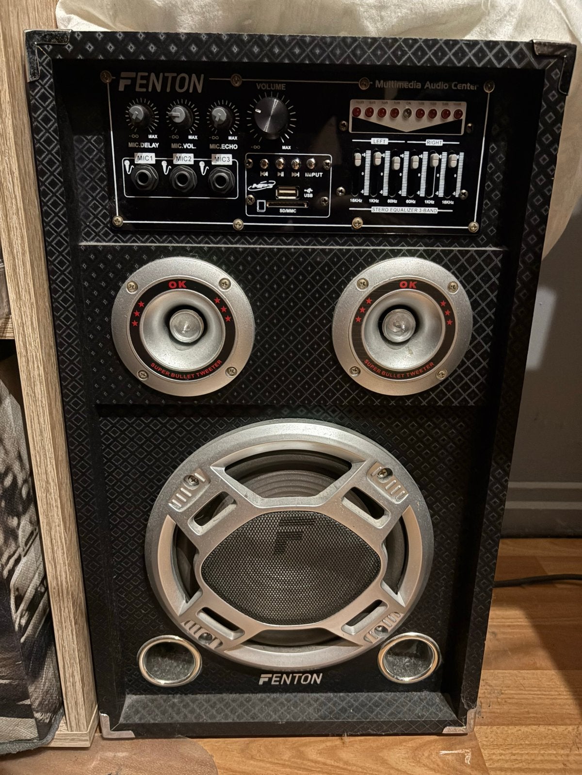 Set boxen met versterker en lichten, Audio, Tv en Foto, Luidsprekerboxen, Ophalen, Zo goed als nieuw
