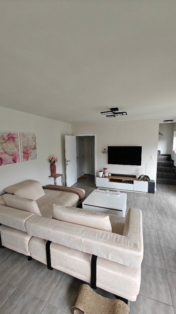Ruime duplex met 2 slaapkamers en dressingruimte, Immo, Appartementen en Studio's te huur, 50 m² of meer, Genk